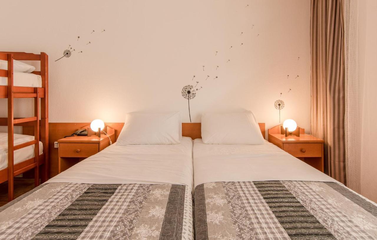 Hotel Barba Starigrad Paklenica Bagian luar foto