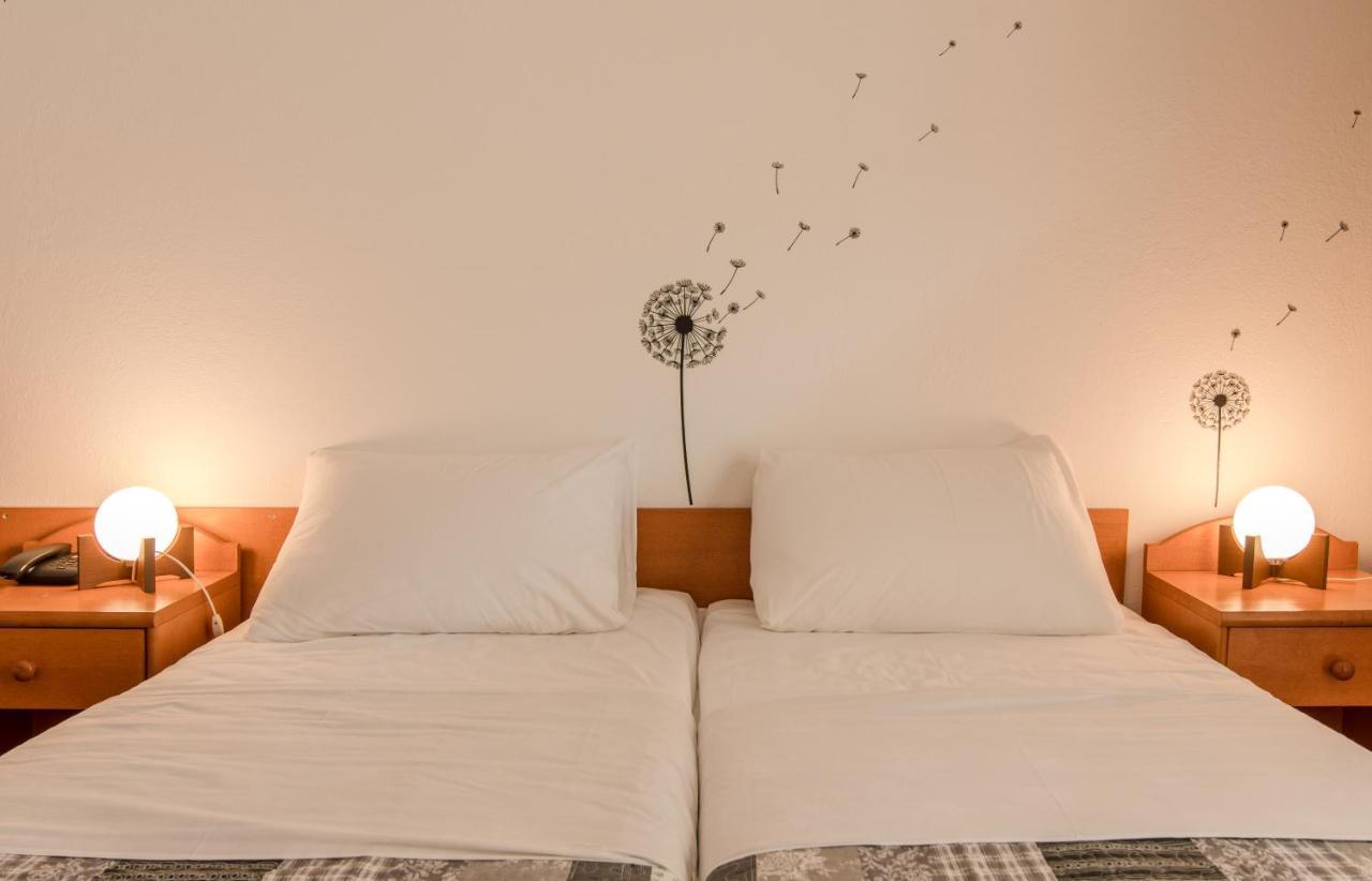 Hotel Barba Starigrad Paklenica Bagian luar foto